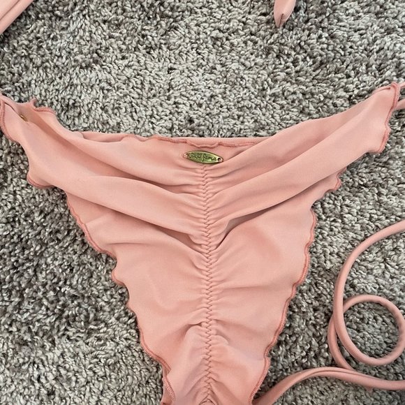 Pale pink xxl top.  Small bottom - Picture 4 of 4